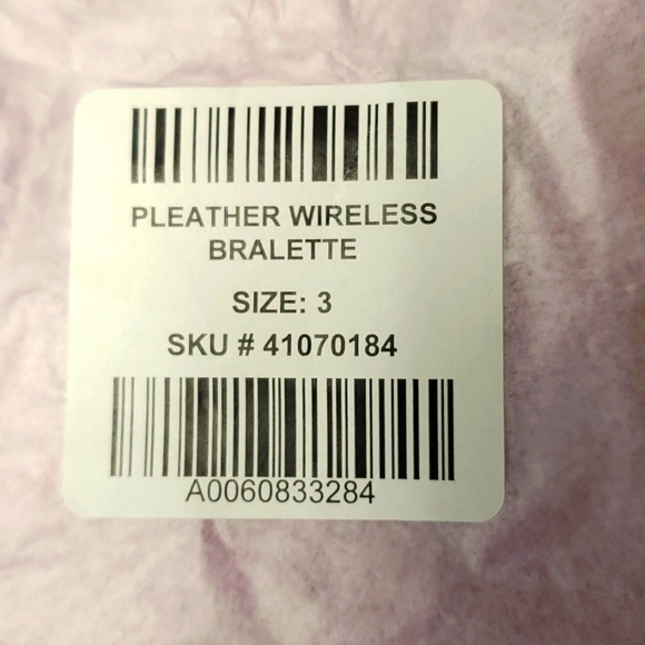 ❤️NWT VINTAGE TORRID BRA - FAUX VEGAN LEATHER / PLEATHER WIRELESS BRALETTE PLUS - Picture 4 of 14